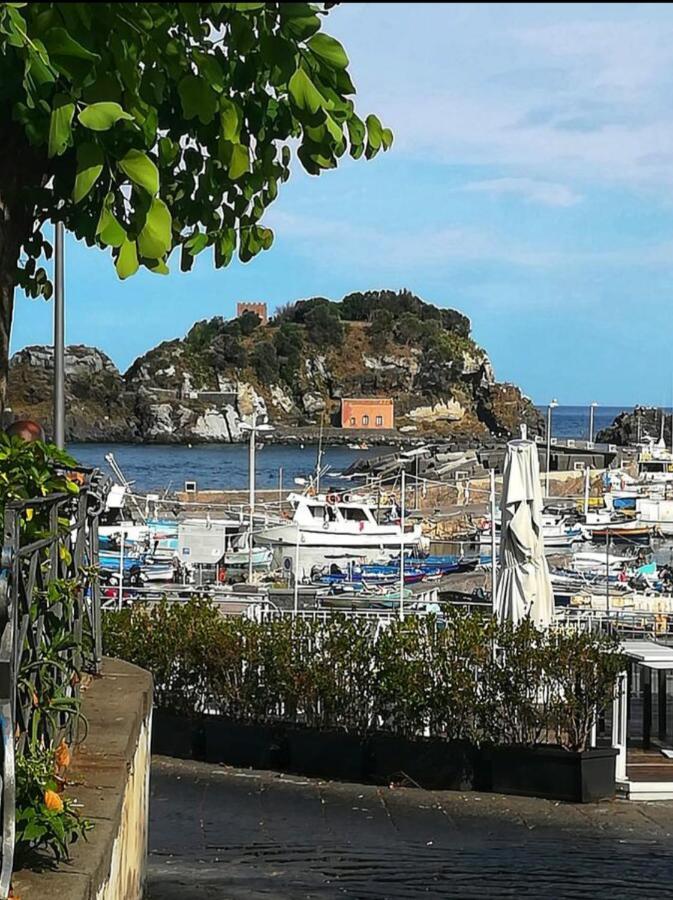 La Petite Maison Aci Castello Exterior foto
