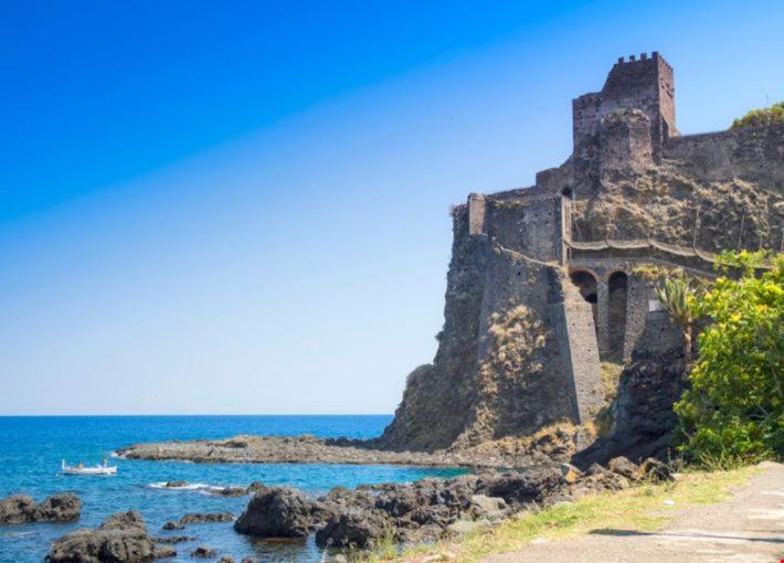 La Petite Maison Aci Castello Exterior foto